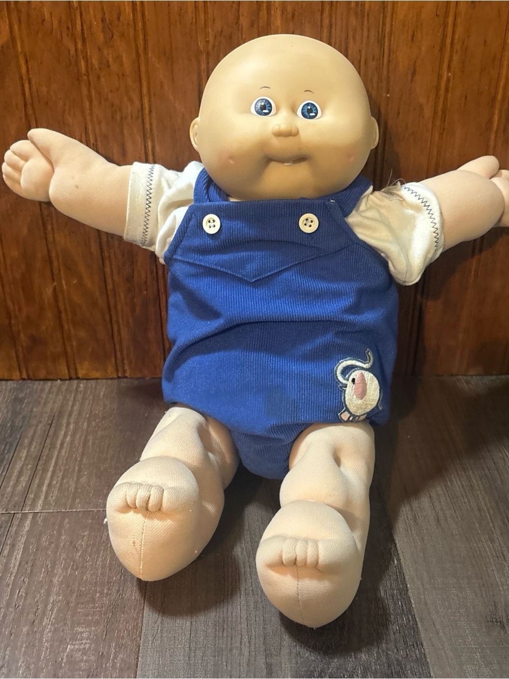 Vintage 1983 Cabbage Patch Doll w Blue Eyes and dimples